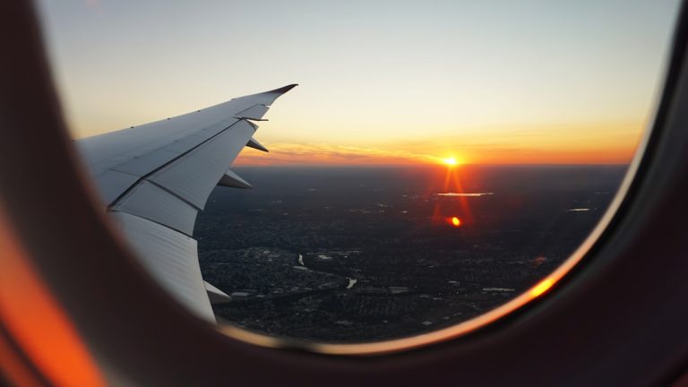 Maximizing Efficiency and Comfort with Corporate Travel Management Services